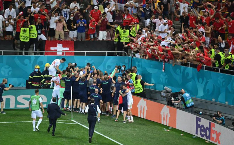 Mbappe hỏng penalty, Thụy Sĩ tạo địa chấn loại Pháp khỏi Euro 2020 ảnh 17 Mbappe hỏng pen, Thụy Sĩ tạo địa chấn loại Pháp trong trận cầu điên rồ - ảnh 18