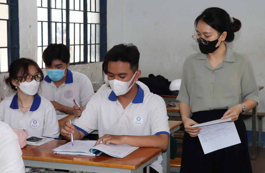 Các trường tại Đồng Nai đang tận dụng "thời gian vàng" để ôn tập cho học sinh. Các trường tại Đồng Nai đang tận dụng "thời gian vàng" để ôn tập cho học sinh.