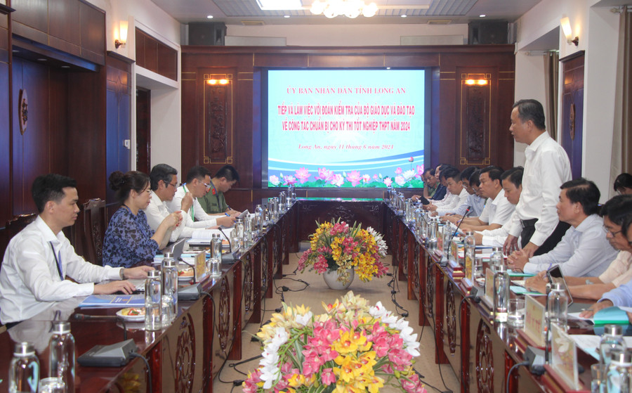 Toàn cảnh cuộc làm việc. Toàn cảnh cuộc làm việc.
