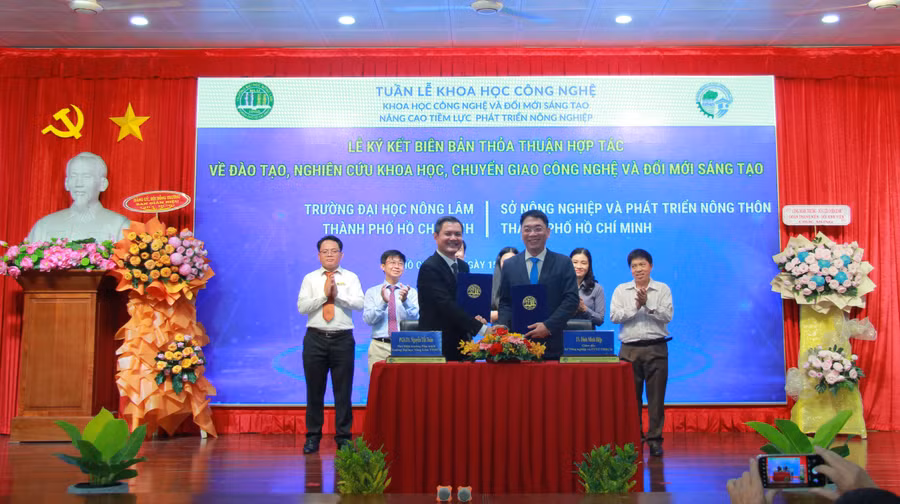 Trường Đại học Nông Lâm TPHCM ký kết thỏa thuận hợp tác với Sở NN&amp;PTNT TPHCM.