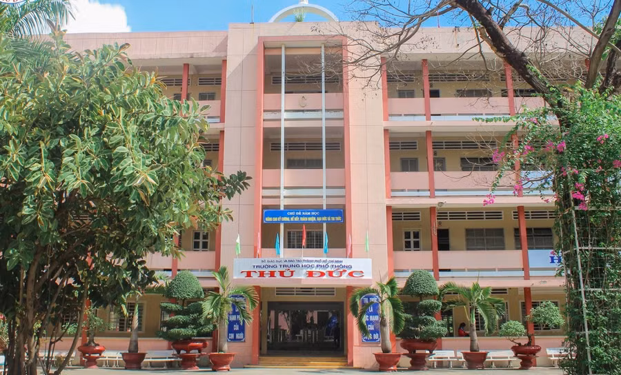 TPHCM: Không tuyển sinh lớp 10 Tích hợp tại 4 trường THPT 