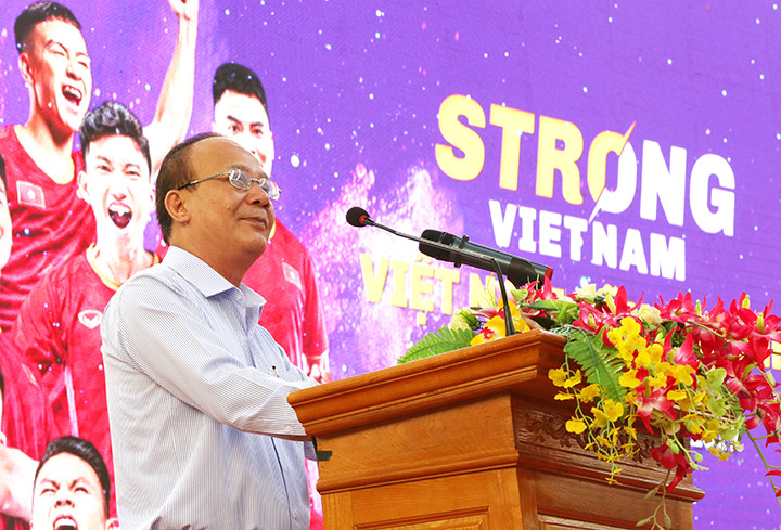 Năm đầu tiên diễn ra, Strong Vietnam đã "lăn bánh" qua 5 trường THCS trên địa bàn TP Hà Nội và truyền cảm hứng tới hàng nghìn em học sinh đang độ tuổi phát triển, giúp các em tránh xa được những thần tượng "xấu".