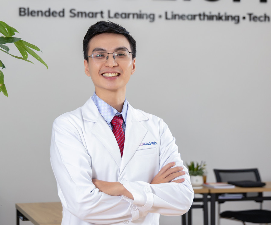 Học viên DOL English Nguyễn Trung Kiên. Học viên DOL English Nguyễn Trung Kiên.