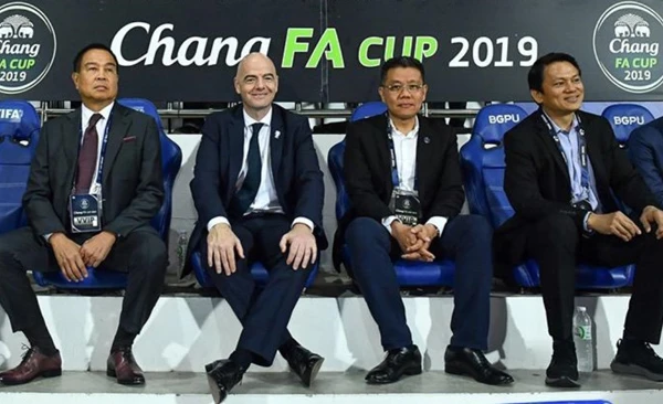 Chủ tịch AFF, AFC và FIFA trong cuộc họp mới đây tại Bangkok