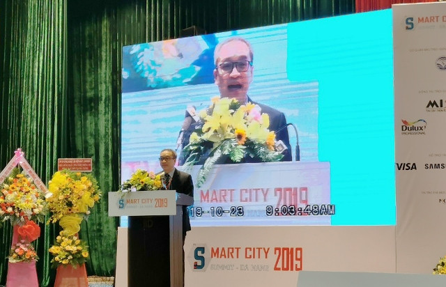 Ông Phan Tâm - Thứ trưởng Bộ TT&TT khẳng định sự ưu tiên vào cuộc xây dựng thành phố thông minh Ông Phan Tâm - Thứ trưởng Bộ TT&TT khẳng định sự ưu tiên vào cuộc xây dựng thành phố thông minh