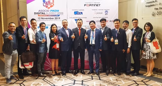 Đoàn Việt Nam tham dự Hội nghị Thượng đỉnh Công nghệ Số ASOCIO 2019