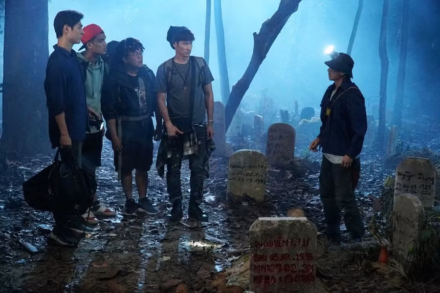 Cảnh trong phim "Lật mặt: Nhà có khách".