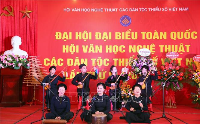 Tiết mục văn nghệ chào mừng Đại hội.