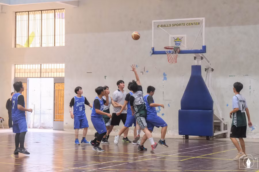 Trường Trung học Thực hành đã đào tạo nên các thế hệ học sinh tinh anh và tài năng.