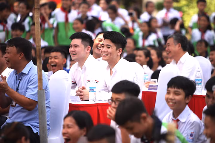 Chương trình "Strong Vietnam" của T&T được kỳ vọng sẽ giúp các em học sinh giải quyết cả 2 yếu tố: Truyền cảm hứng để các em có đam mê, hoài bão, nỗ lực theo đuổi ước mơ và xây dựng một thế hệ trẻ tràn đầy sức mạnh, cải thiện về thể chất, nhất là chiều cao.