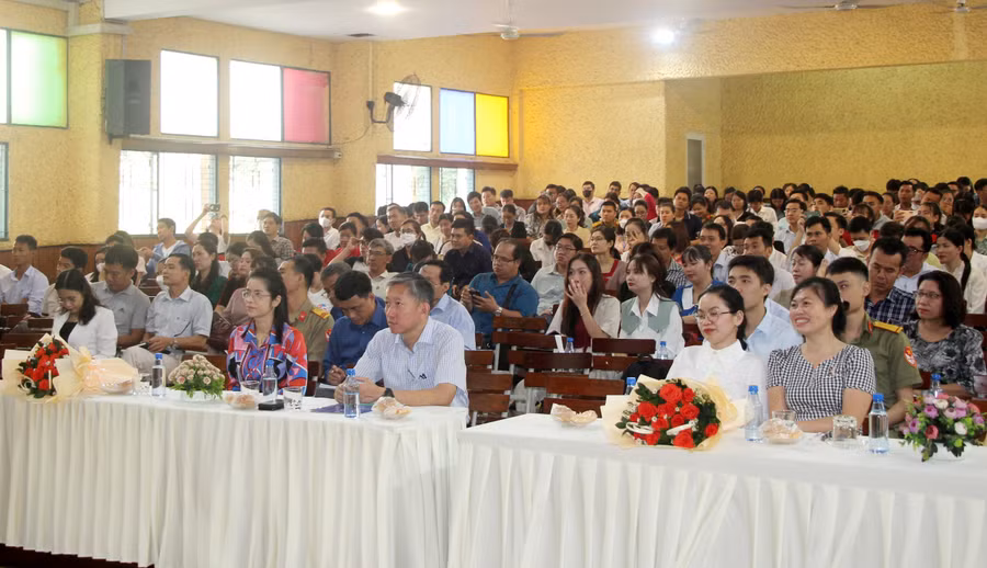 Các đại biểu tham dự buổi tập huấn.