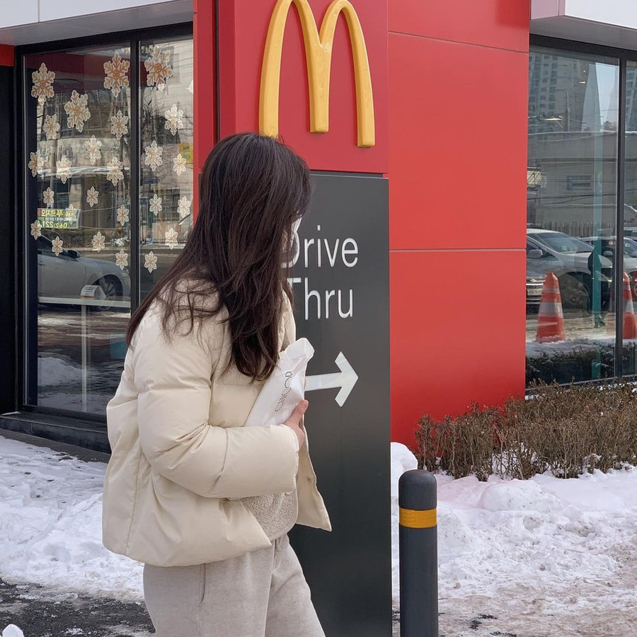 Cách diện áo phao đẹp mà không “nuốt dáng” ảnh 12