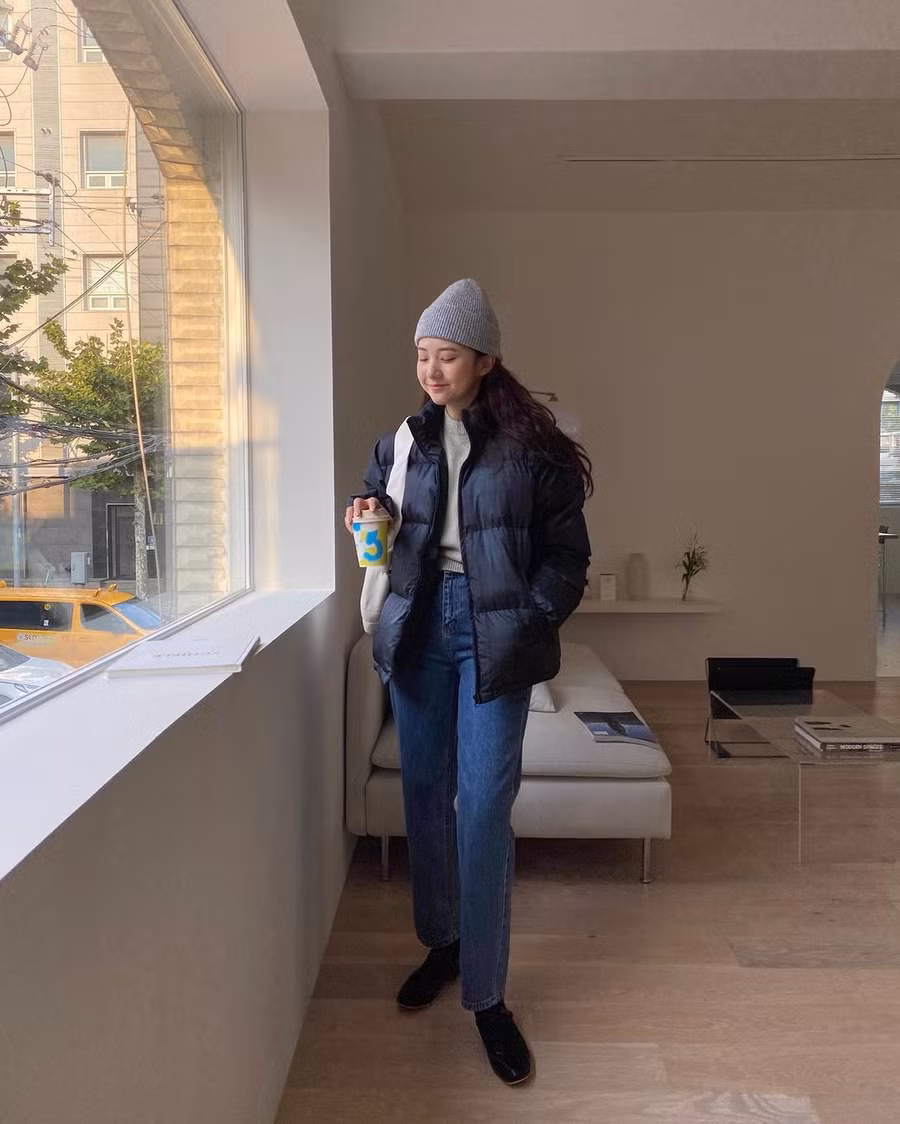 Cách diện áo phao đẹp mà không “nuốt dáng” ảnh 7