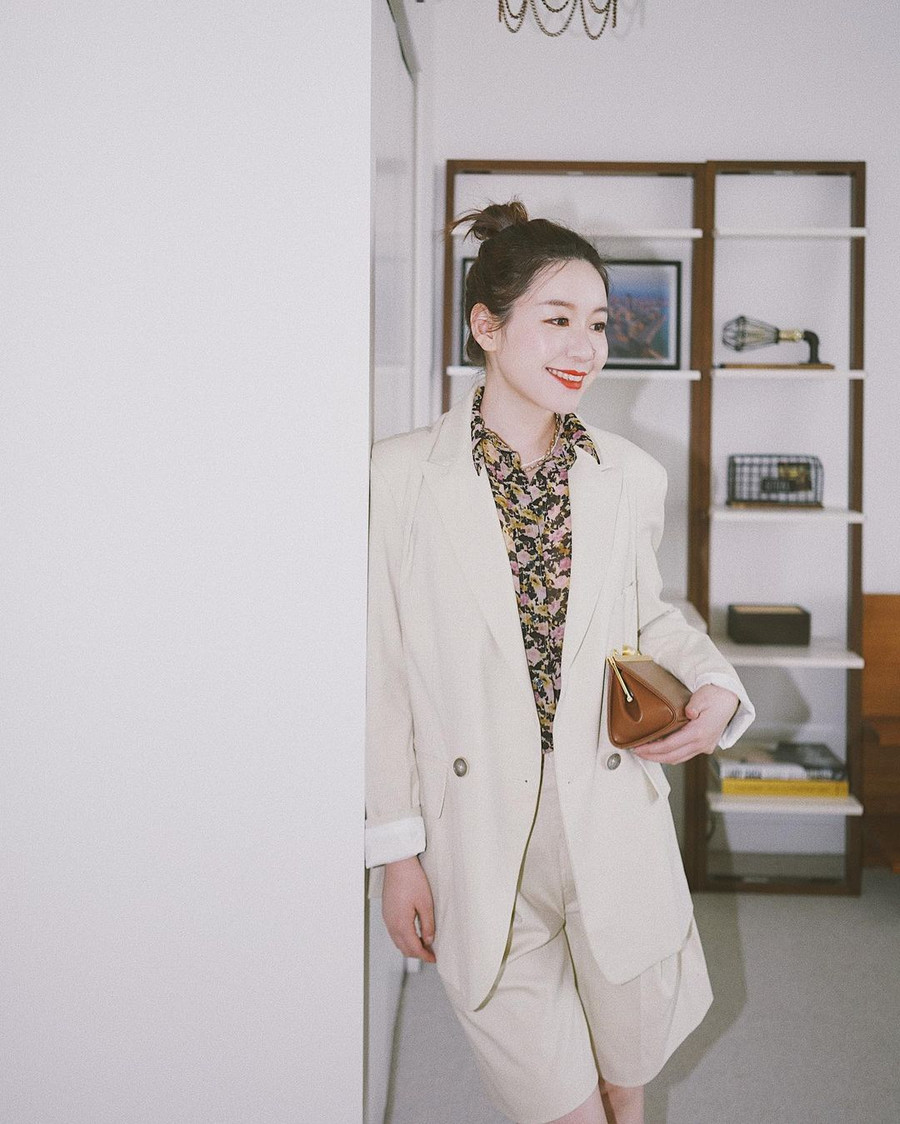 Cách phối cả chục set đồ xịn đẹp chỉ với một kiểu blazer ảnh 2 Cách phối cả chục set đồ xịn đẹp chỉ với một kiểu blazer ảnh 2