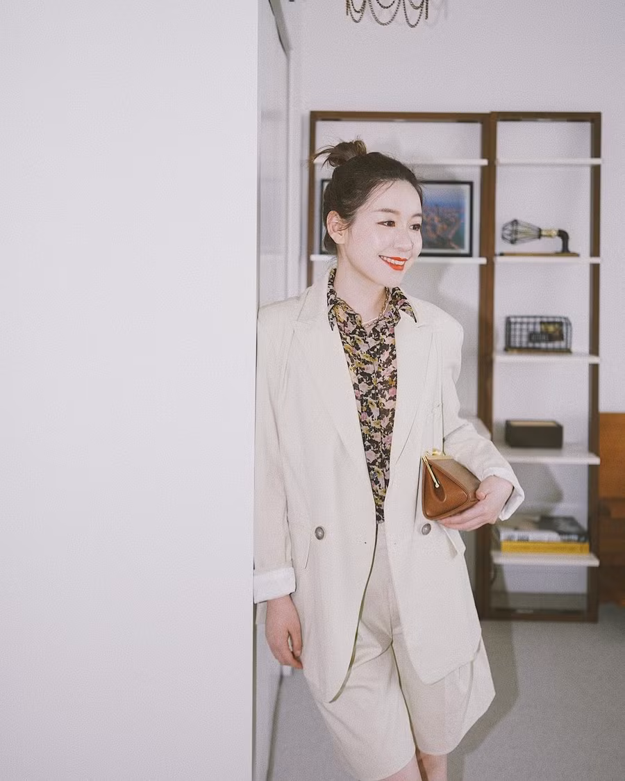 Cách phối cả chục set đồ xịn đẹp chỉ với một kiểu blazer ảnh 2