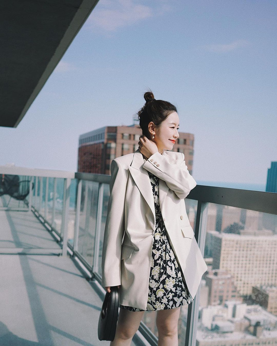 Cách phối cả chục set đồ xịn đẹp chỉ với một kiểu blazer ảnh 1 Cách phối cả chục set đồ xịn đẹp chỉ với một kiểu blazer ảnh 1