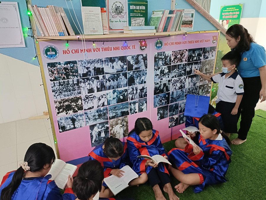 Học sinh các khối 3,4,5 Trường Tiểu học Thạnh An học 3 tiết tiếng Anh mỗi tuần. Học sinh các khối 3,4,5 Trường Tiểu học Thạnh An học 3 tiết tiếng Anh mỗi tuần.