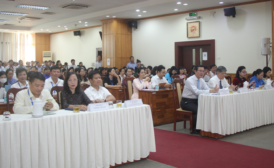 Các đại biểu tham dự Hội nghị.