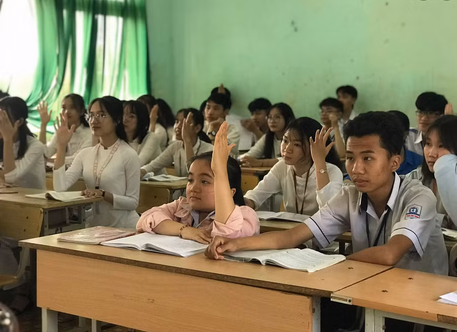 Như Quỳnh năng nổ trong mỗi tiết học.