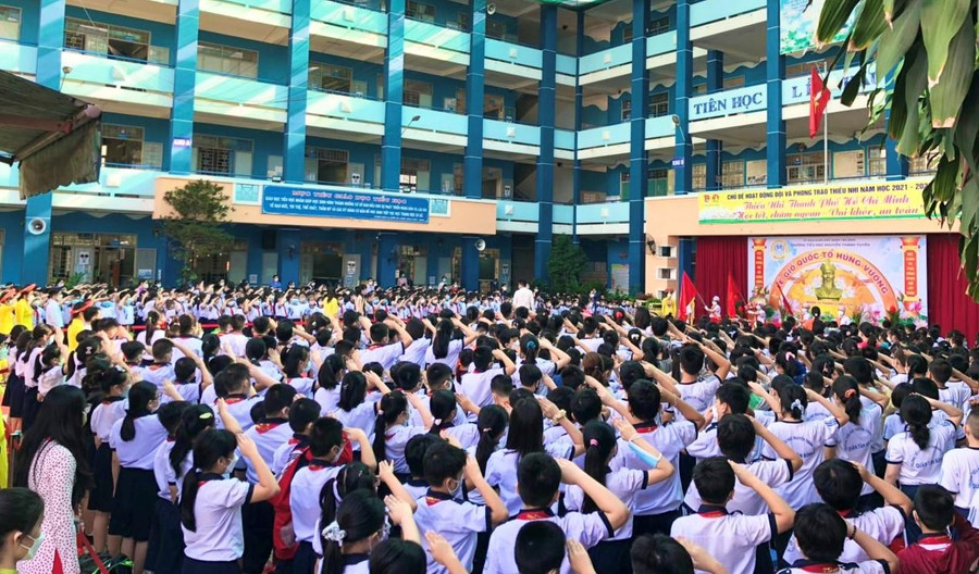 Học sinh Trường tiểu học Nguyễn Thanh Tuyền trong ngày Giỗ Tổ Hùng Vương.