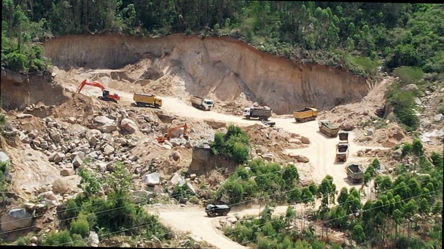 Khu vực mỏ đất hết hạn cấp phép nhưng Công ty TNHH Tân Lập vẫn tiếp tục khai thác.