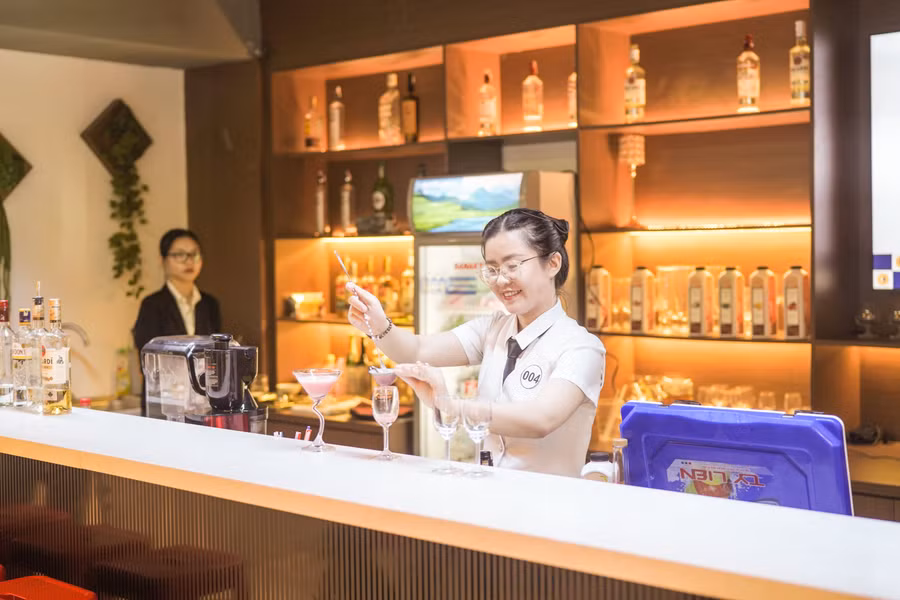 Thí sinh thể hiện phần thi tại vòng chung kết.