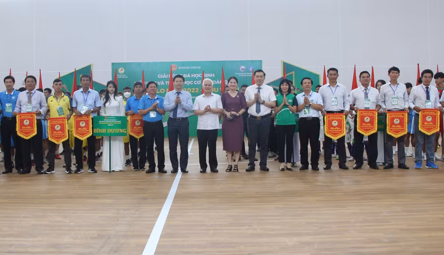 Giải bóng đá học sinh Tiểu học và THCS toàn quốc Cúp Milo 2022-Khu vực II được tổ chức tại Bình Dương.