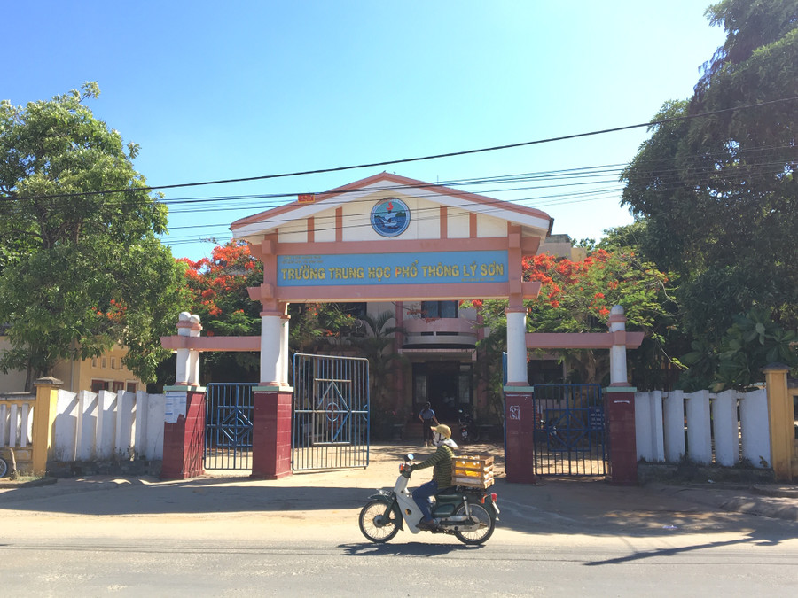Trường THPT Lý Sơn
