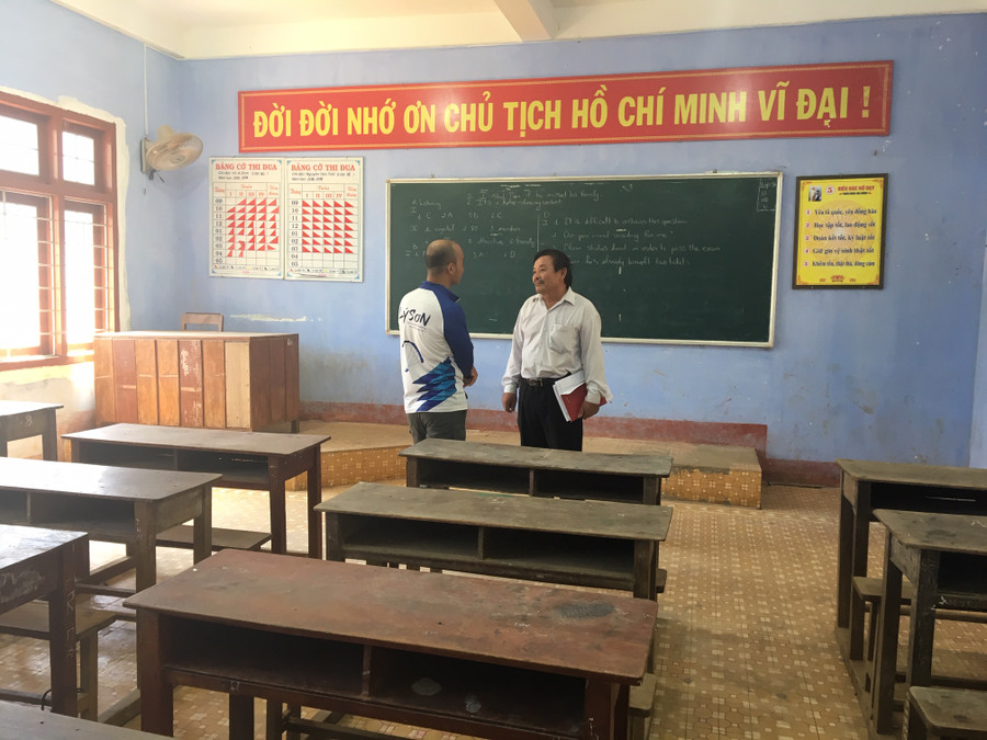 Kiểm tra hệ thống điện chiếu sáng, quạt máy...