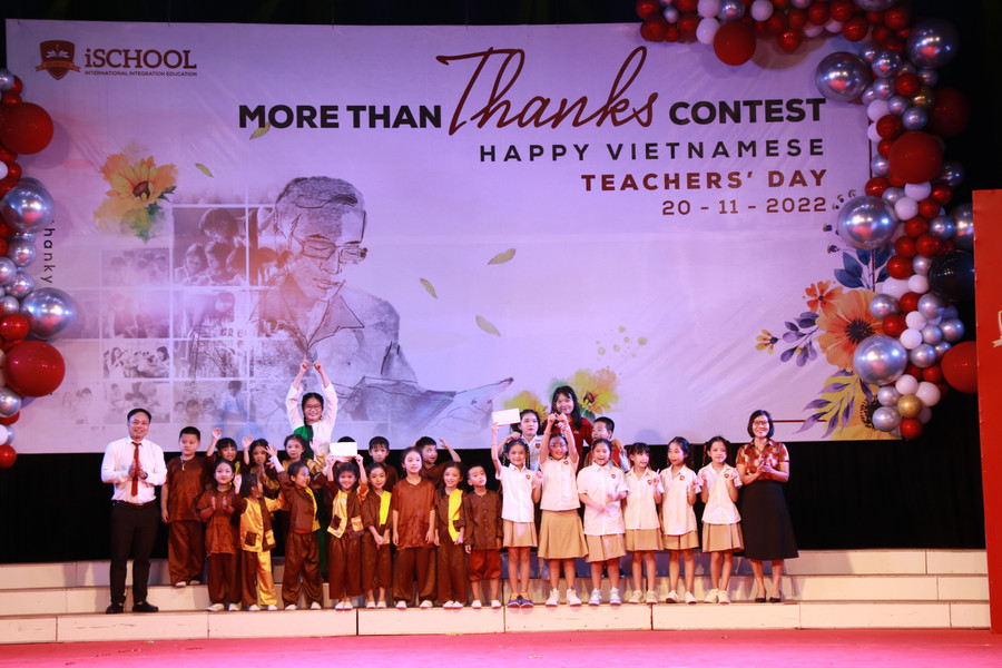 2 giải Nhì cho lớp 2A3 với tiết mục Hoạt cảnh Ký ức mùa thu và Nhạc kịch Revolting children and in this moment của lớp 4A5 2 giải Nhì cho lớp 2A3 với tiết mục Hoạt cảnh Ký ức mùa thu và Nhạc kịch Revolting children and in this moment của lớp 4A5