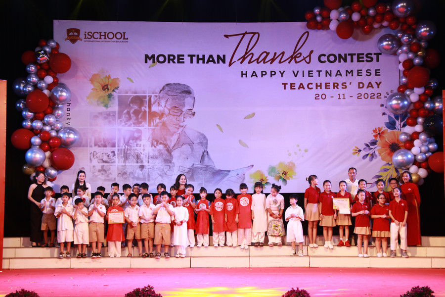 Ngoài ra, BTC cũng trao các giải phụ cho các lớp 5A1, lớp 2A1 - giải Ấn tượng; Giải Triển vọng thuộc về lớp 1A1, lớp 3A1 và Giải Sáng tạo được trao cho tập thể lớp 3A3 3A2 và lớp 5A2. Ngoài ra, BTC cũng trao các giải phụ cho các lớp 5A1, lớp 2A1 - giải Ấn tượng; Giải Triển vọng thuộc về lớp 1A1, lớp 3A1 và Giải Sáng tạo được trao cho tập thể lớp 3A3 3A2 và lớp 5A2.