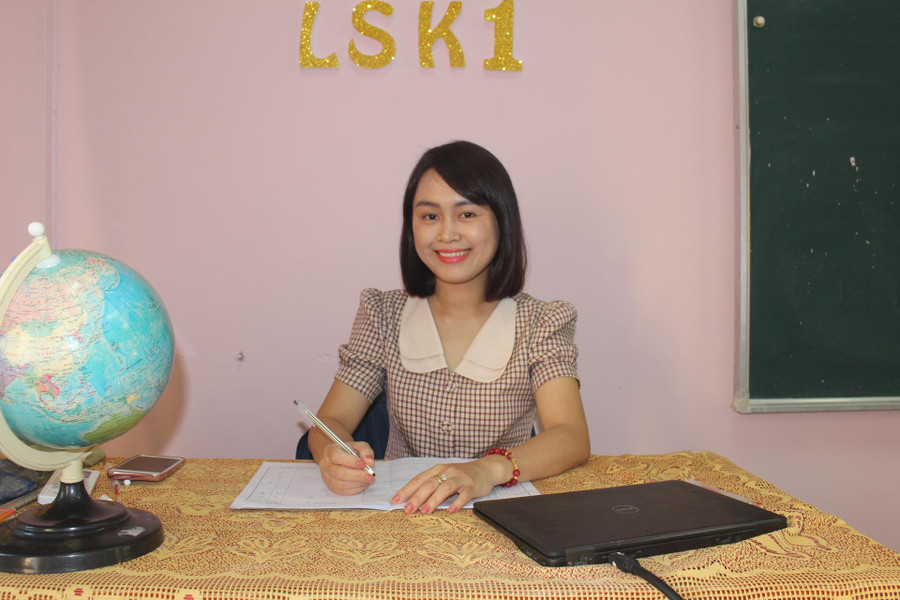 Cô giáo Trương Thị Nhật Anh - Bí thư Đoàn trường, GV dạy Địa Lý trường THPT Chuyên Hà Tĩnh.