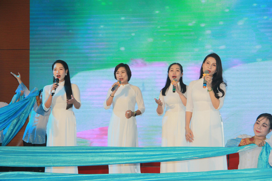 Đây cũng là hoạt động văn hóa trọng tâm của của ngành giáo dục Hà Tĩnh hưởng ứng phong trào thi đua “Xây dựng trường học hạnh phúc”.