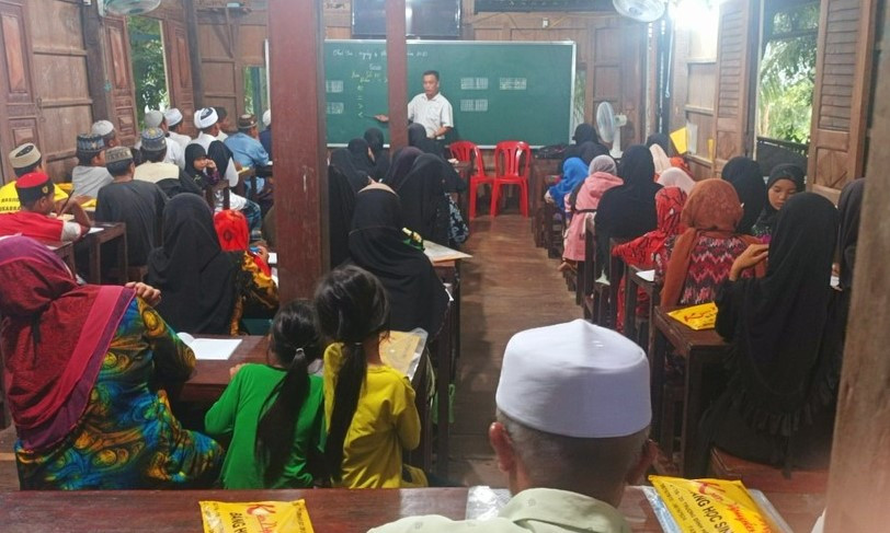 An Giang đã mở được 21 lớp xóa mù chữ. Ảnh: Trọng Nhân.