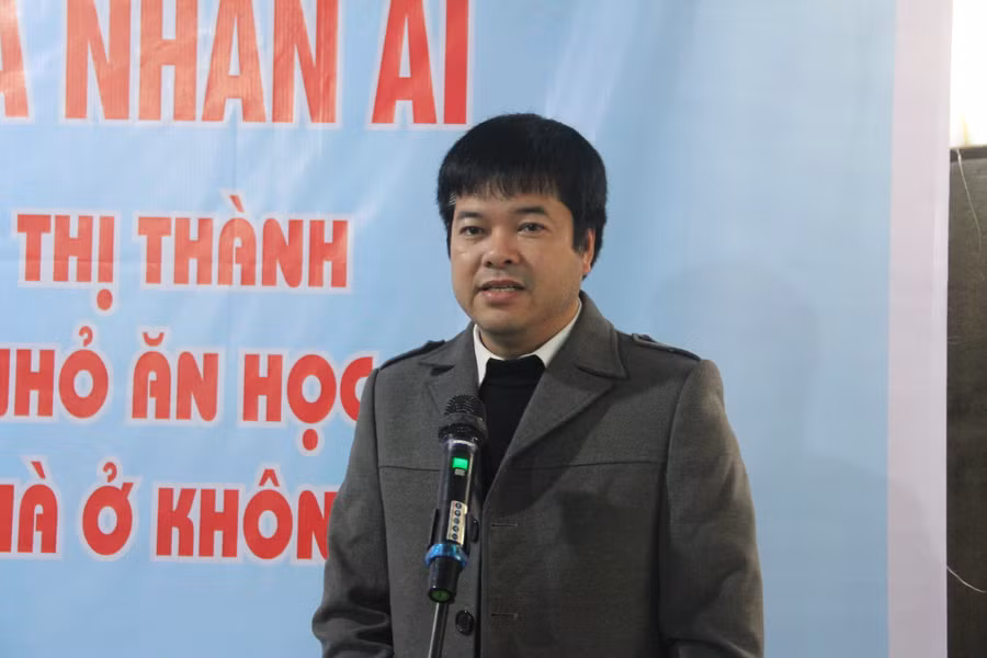 Ông Nguyễn Văn Dũng - Trưởng đại diện báo GD&amp;TĐ khu vực MTTN phát biểu tại lễ khởi công xây dựng nhà nhân ái.