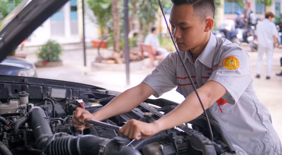 Sinh viên trong giờ thực hành.