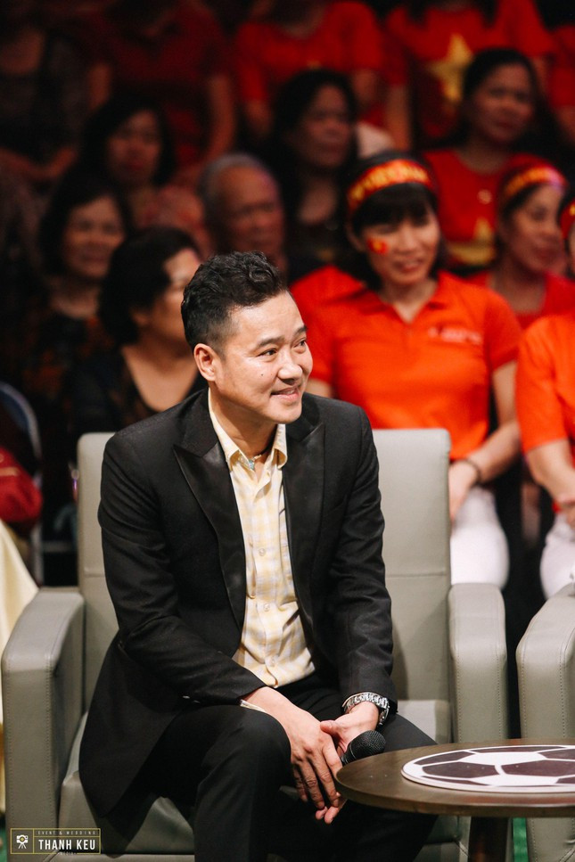 Dáng vẻ của Sơn "công chúa". Gặp gỡ Hồng Sơn ở Quán Thanh Xuân, tiết lộ cuộc sống hiện tại ở tuổi 51 của nam danh thủ ảnh 1