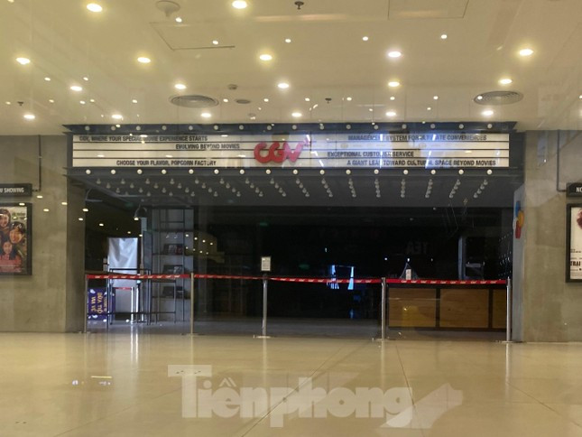 Mặt bằng trung tâm thương mại ế ẩm, bỏ không hàng loạt ảnh 4