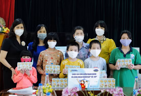 Vinamilk được vinh danh tại nhiều giải thưởng quốc tế cho các chương trình vì cộng đồng ảnh 2 Vinamilk được vinh danh tại nhiều giải thưởng quốc tế cho các chương trình vì cộng đồng nổi bật năm 2021 ảnh 2