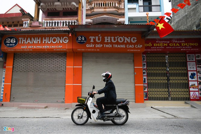 Ngày đầu cách ly xã hội nghiêm ngặt tại Hải Dương - ảnh 6