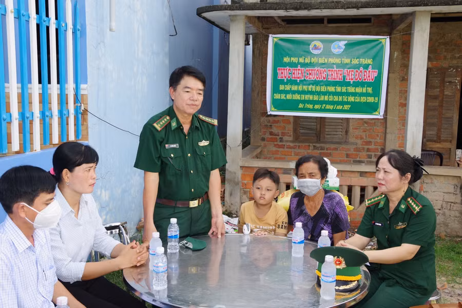 Đại tá Lê Văn Anh phát biểu tại chương trình.