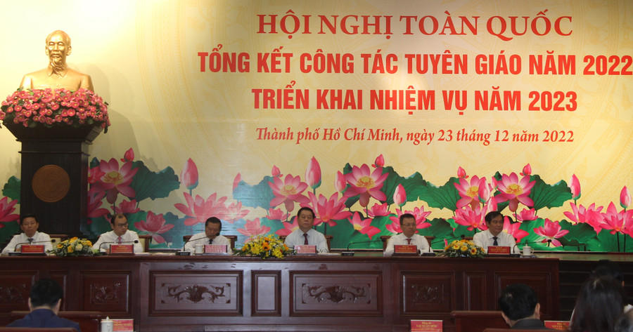 Lãnh đạo Ban Tuyên giáo Trung ương chủ trì hội nghị.