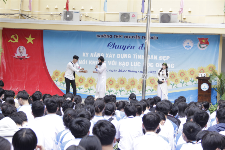 Trường THPT Nguyễn Thị Diệu tổ chức diễn đàn “Kỹ năng Xây dựng tình bạn đẹp - Nói không với bạo lực học đường”. Trường THPT Nguyễn Thị Diệu tổ chức diễn đàn “Kỹ năng Xây dựng tình bạn đẹp - Nói không với bạo lực học đường”.