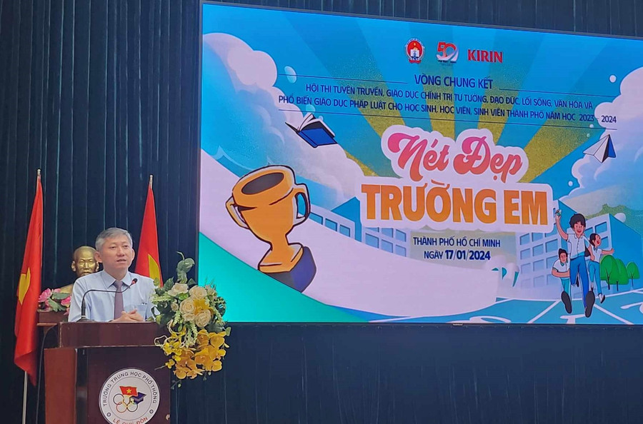 Ông Dương Trí Dũng phát biểu khai mạc Vòng chung kết. Ông Dương Trí Dũng phát biểu khai mạc Vòng chung kết.