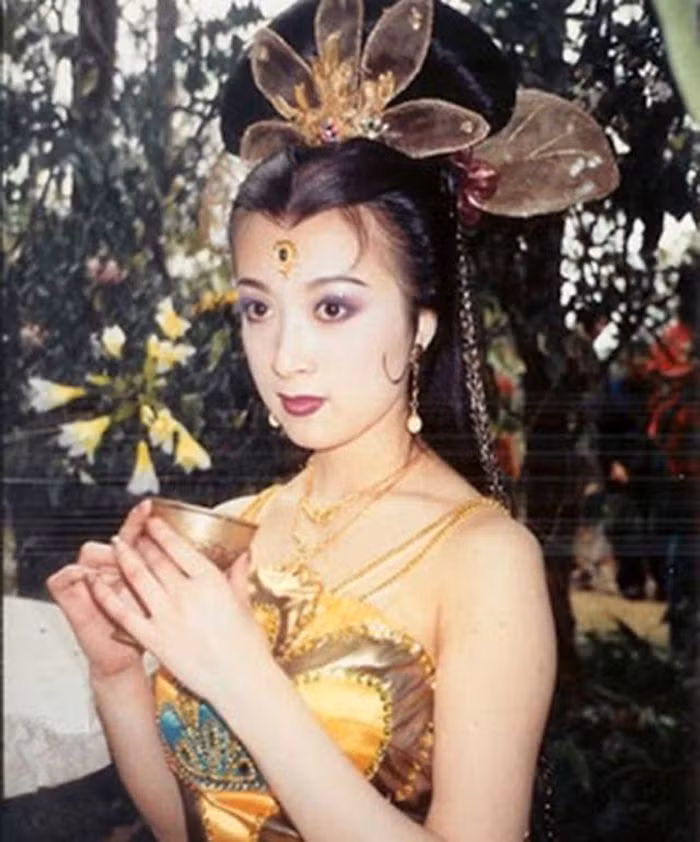 Cuộc sống giàu có, quyền lực của "công chúa đẹp nhất Tây Du Ký" ảnh 6