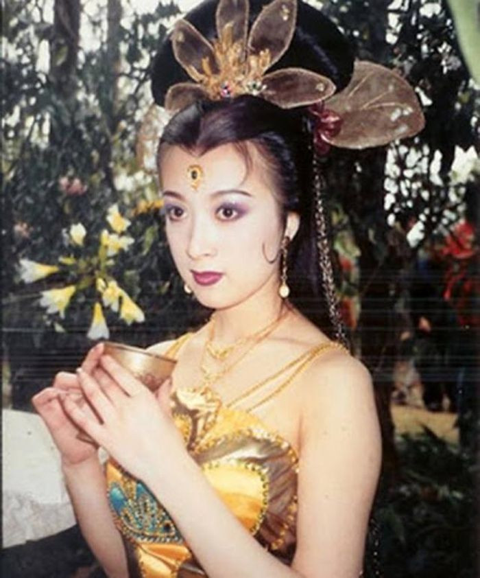 Cuộc sống giàu có, quyền lực của "công chúa đẹp nhất Tây Du Ký" ảnh 6 Cuộc sống giàu có, quyền lực của "công chúa đẹp nhất Tây Du Ký" ảnh 6