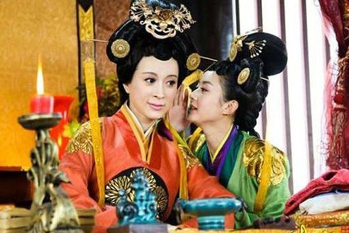 Cuộc sống giàu có, quyền lực của "công chúa đẹp nhất Tây Du Ký" ảnh 8 Cuộc sống giàu có, quyền lực của "công chúa đẹp nhất Tây Du Ký" ảnh 8