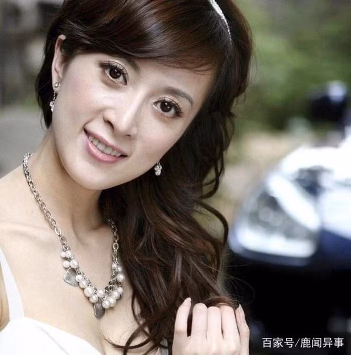 Cuộc sống giàu có, quyền lực của "công chúa đẹp nhất Tây Du Ký" ảnh 3