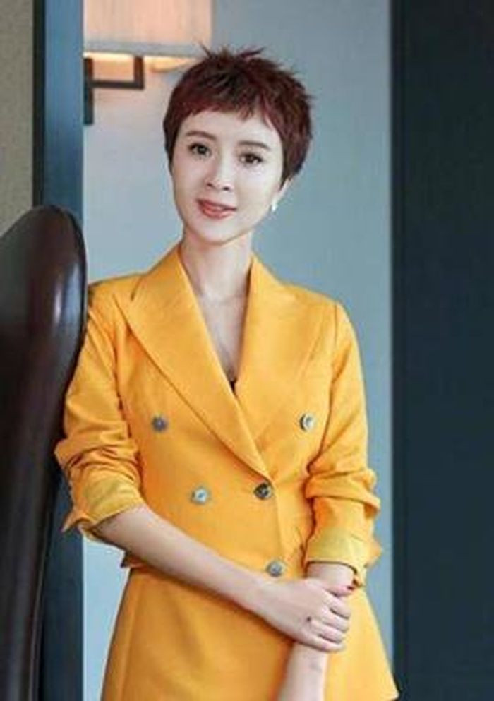 Cuộc sống giàu có, quyền lực của "công chúa đẹp nhất Tây Du Ký" ảnh 13 Cuộc sống giàu có, quyền lực của "công chúa đẹp nhất Tây Du Ký" ảnh 13