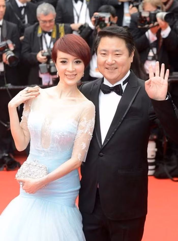 Cuộc sống giàu có, quyền lực của "công chúa đẹp nhất Tây Du Ký" ảnh 16